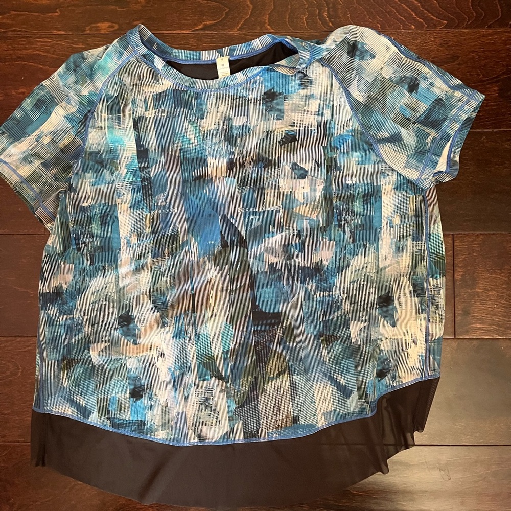 Lululemon top size 8